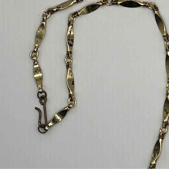 Dolphin necklace patina gold - Picture 2 of 4